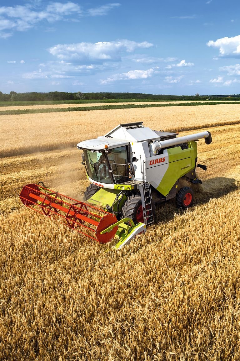 CLAAS Dominator 260