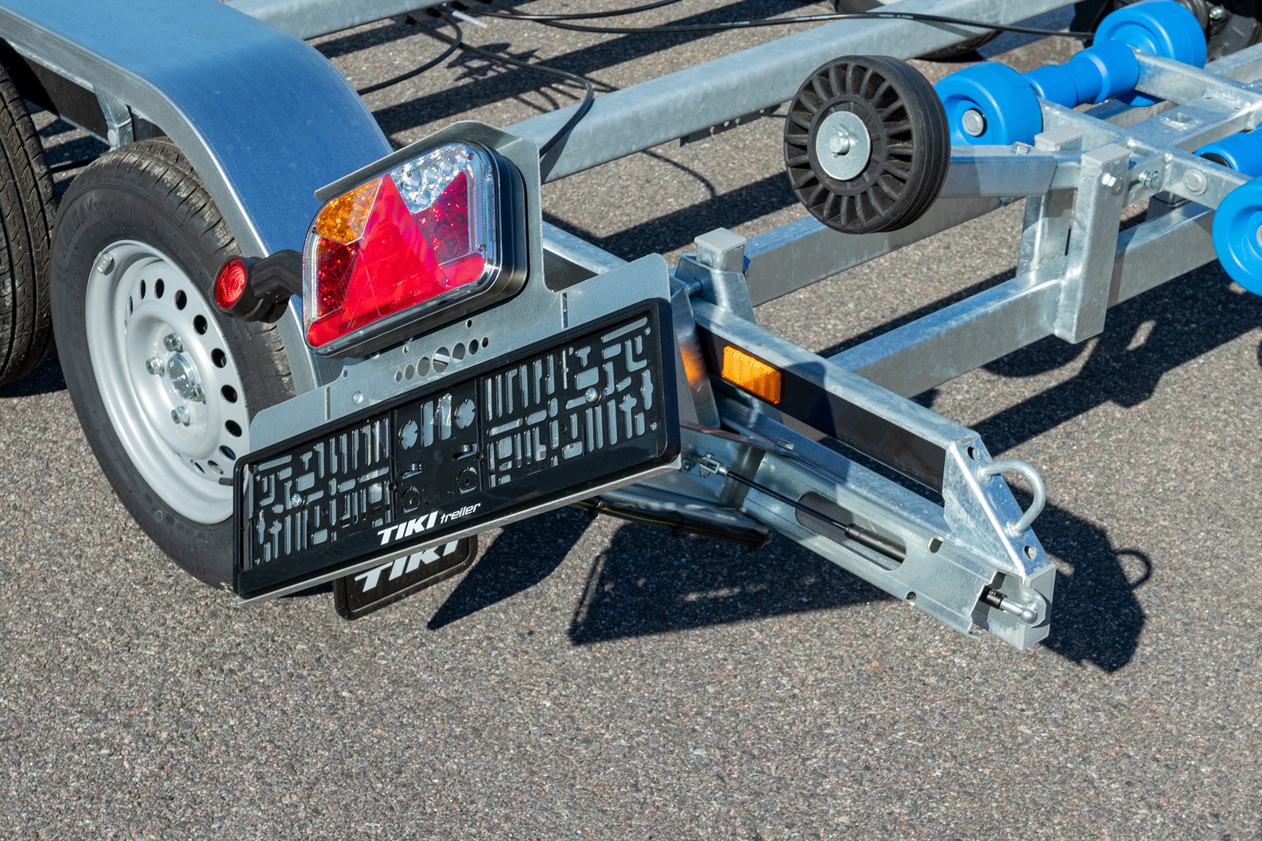 Car trailers up to 3.5 t Tiki Treiler AT-2000