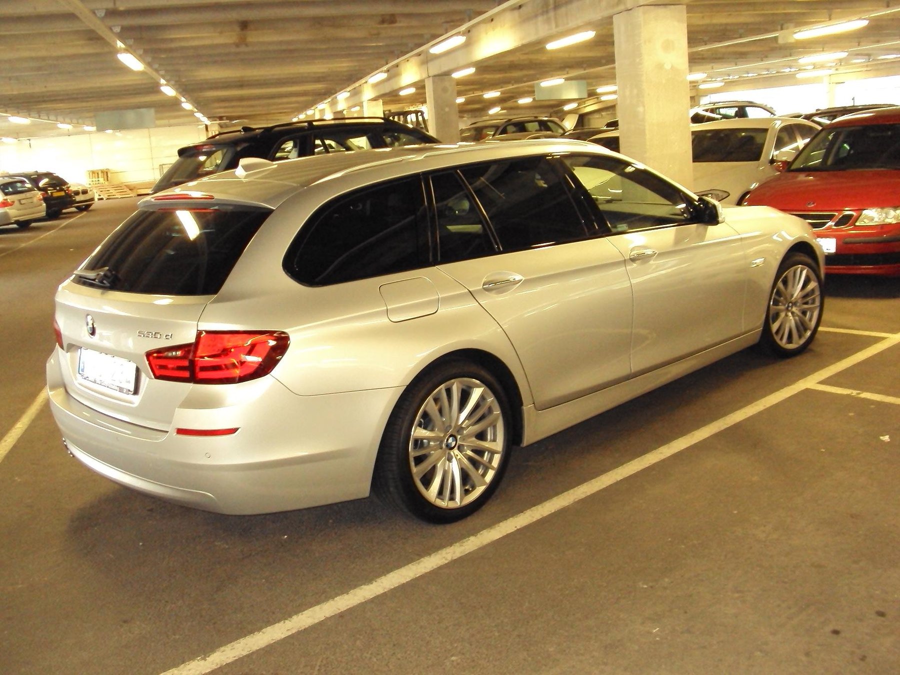 Van Bmw 5D TOURING 530DA-DP81/283