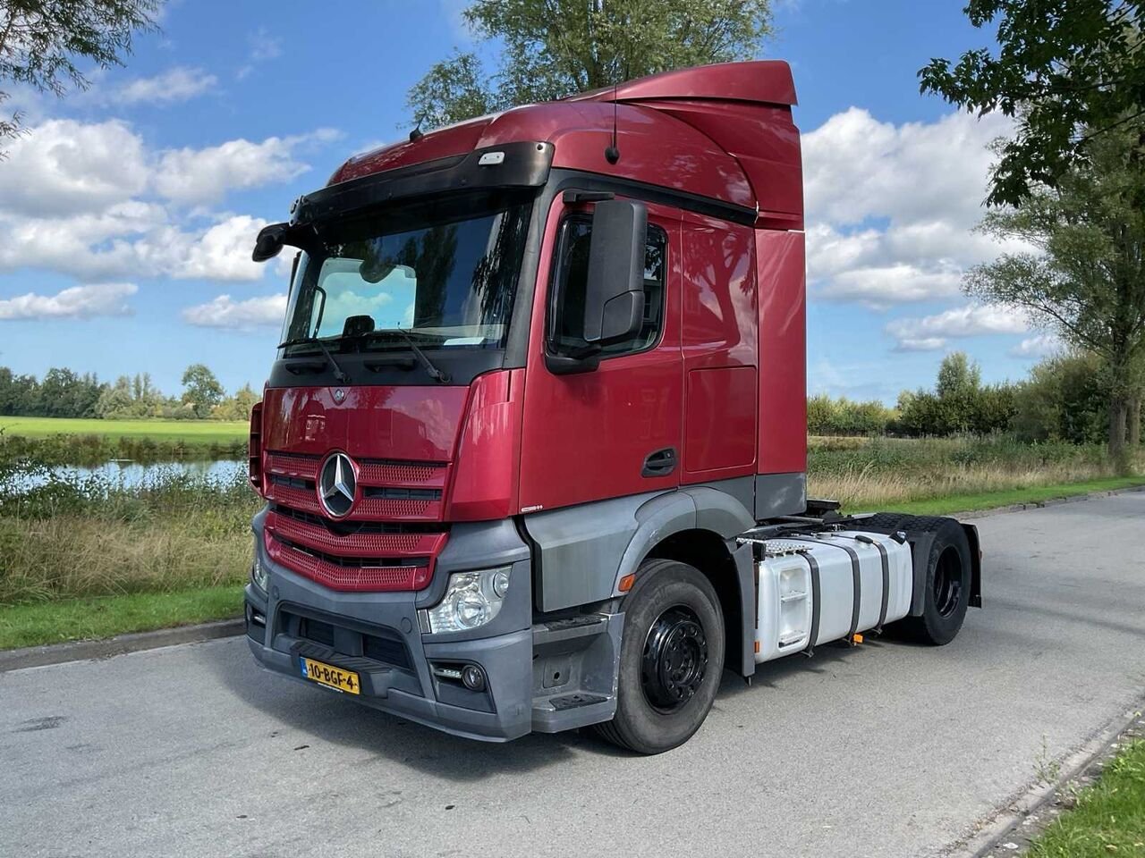 Truck Mercedes Benz 817-8.6T
