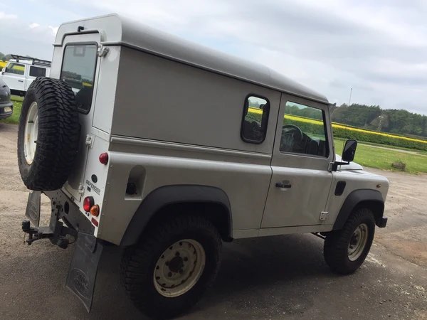 Van Land Rover 90 SOFT TOP