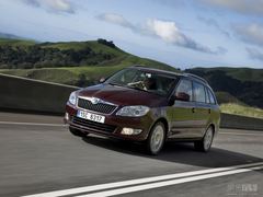 Škoda 5D FELICIA COMBI 1.9D GLX-EHH654/245