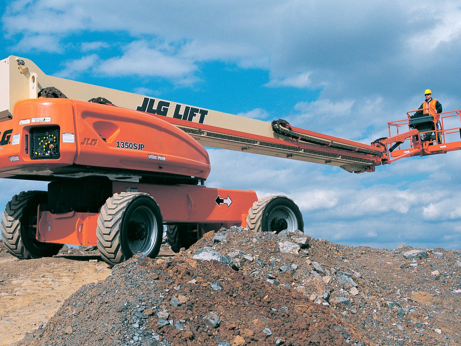 Aerial work platforms JLG 800S