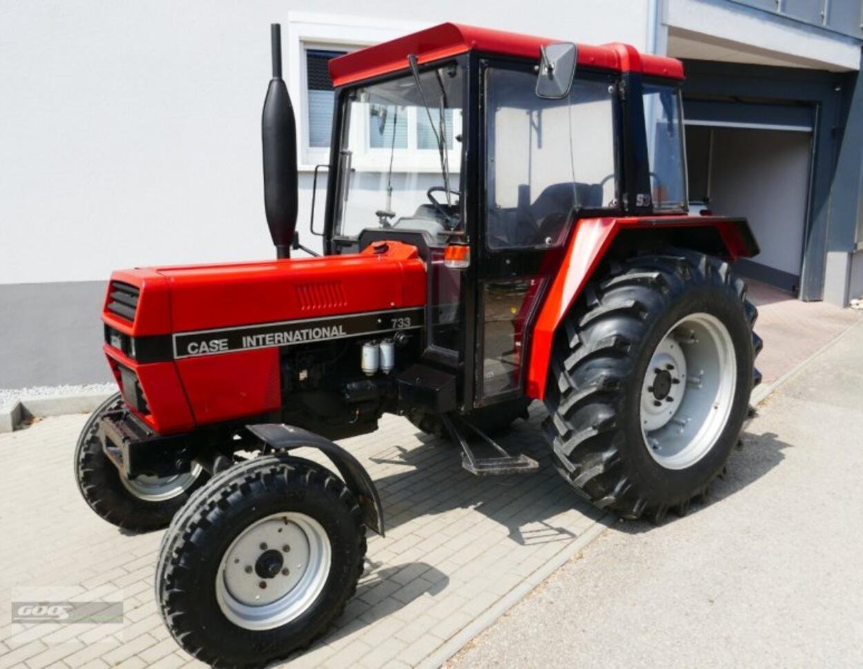 Traktor Case IH 733