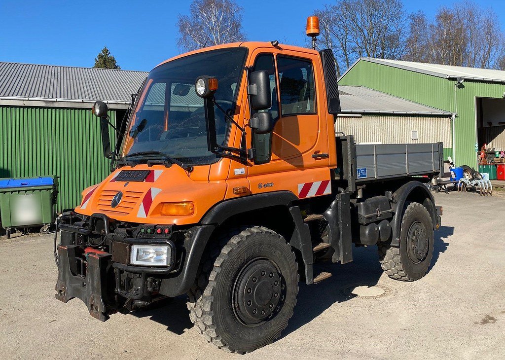 Lastwagen Dodge MB 400