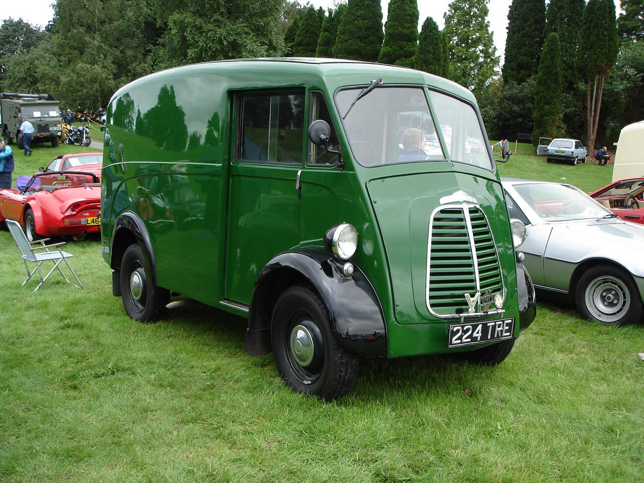 Van Morris 1/2 TON VAN