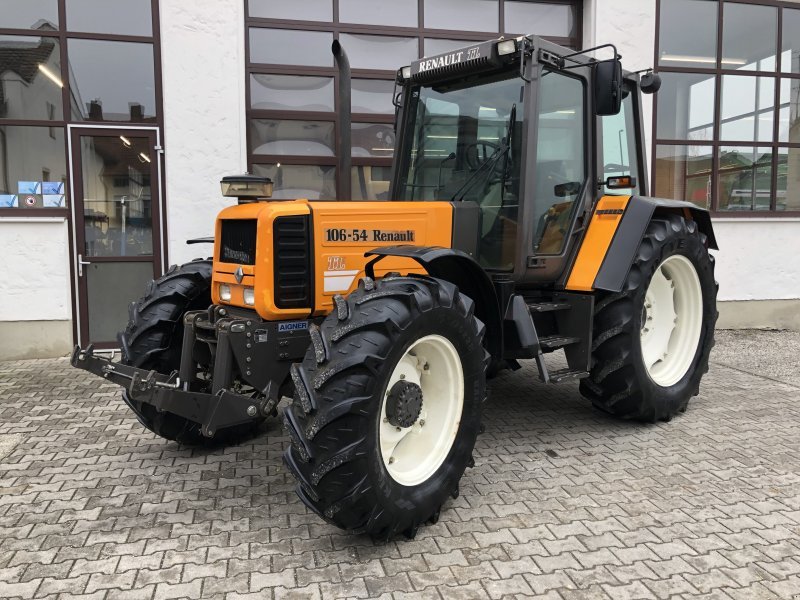 Tractor Renault 106-54 TL