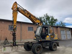 JCB JS130W