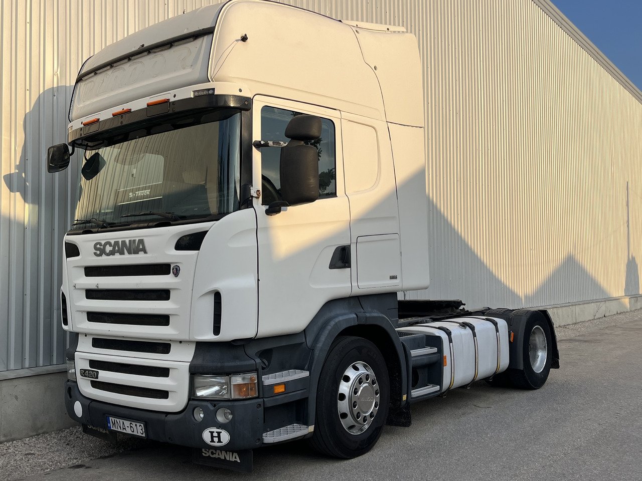 Scania 420 LA 4X2 MNA