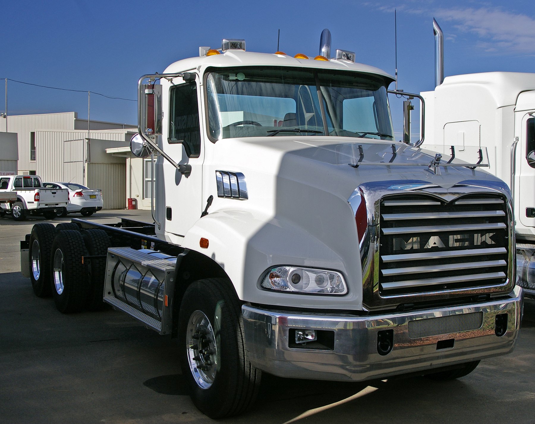 Mack LM