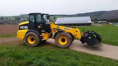 JCB 325T