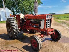 International Harvester 686
