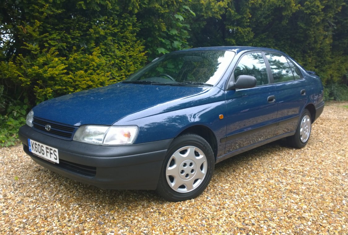 Van Toyota CARINA E