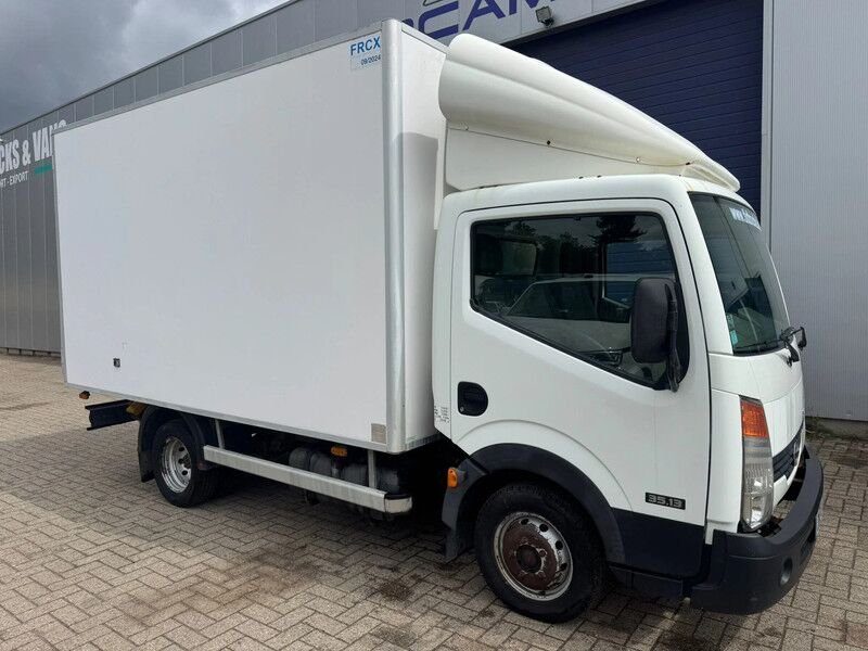 Van Nissan 110.35