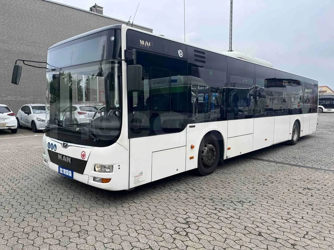 Truck MAN MIDIBUS 114