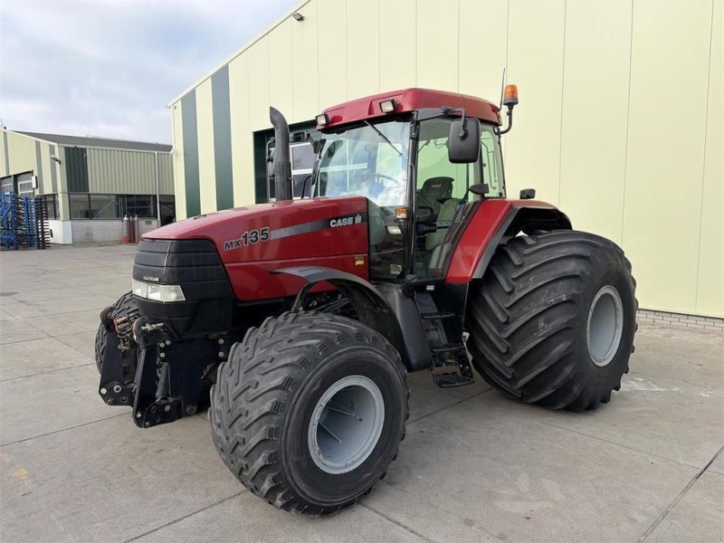 Tractor Case IH MAXXUM 135 MULTICONTROLLER (2015-2017) 4WD