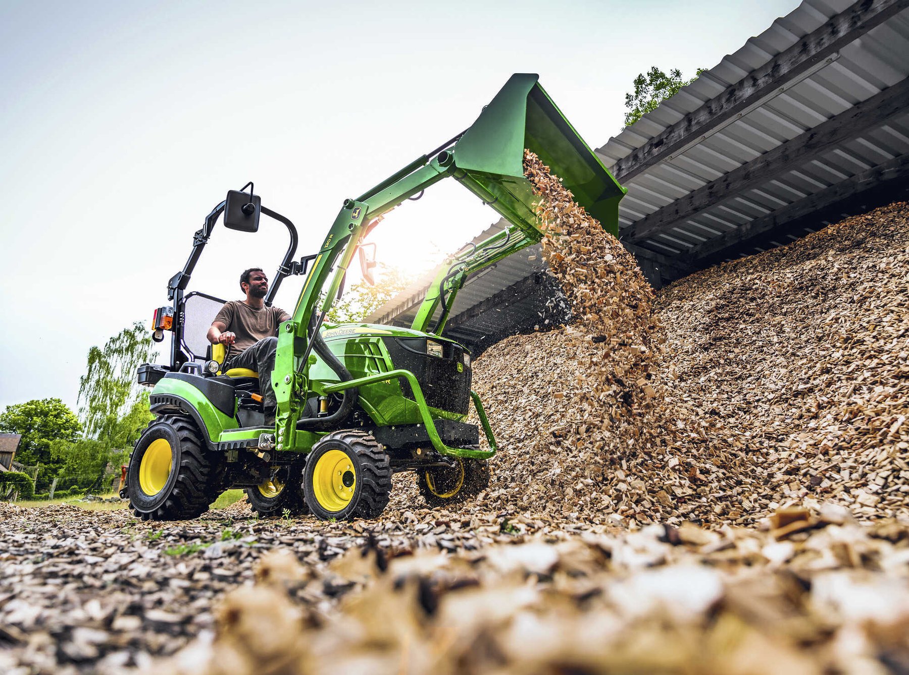 Traktor John Deere 1026E