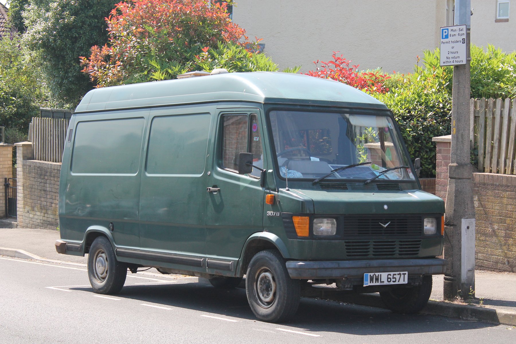 Van Mercedes Benz TN 307 DD