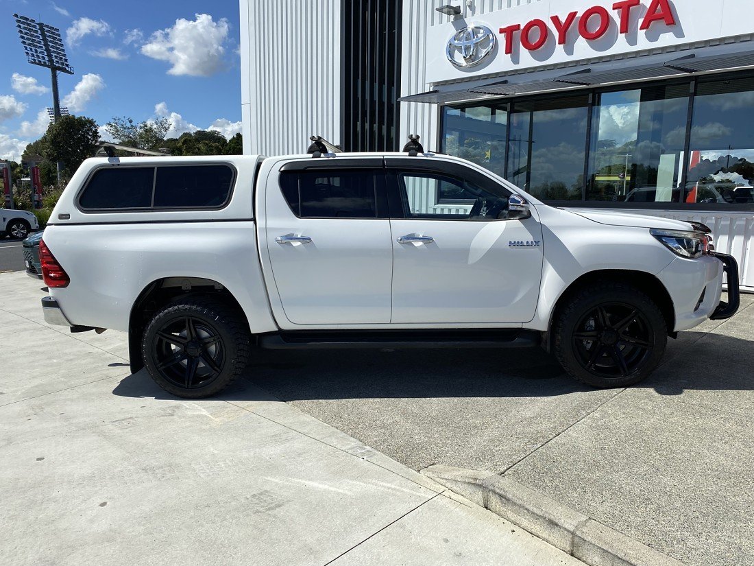 Van Toyota HILUX 2WD