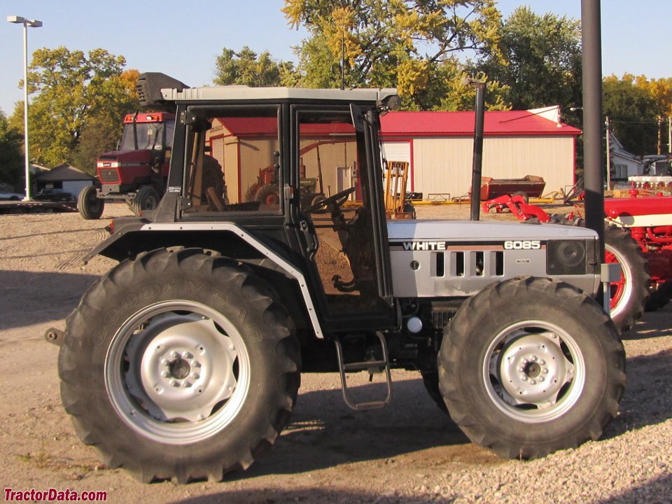 Tractor AGCO White 6045