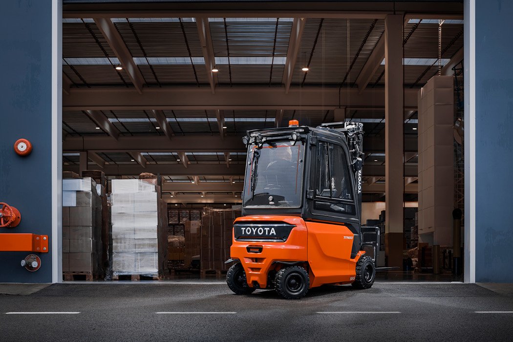 Electric forklifts Toyota 7 FBEF 20 | 6000mm lyfthöjd
