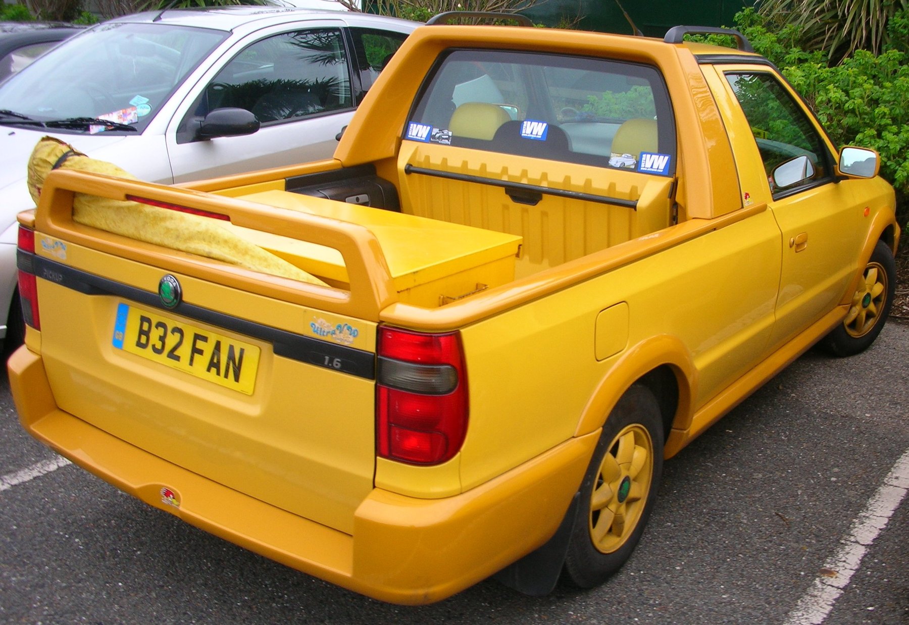 Van SKODA PICKUP 1.9D-EHH673/245