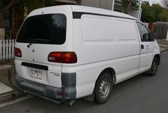 Mitsubishi EXPRESS 2.4 EFI