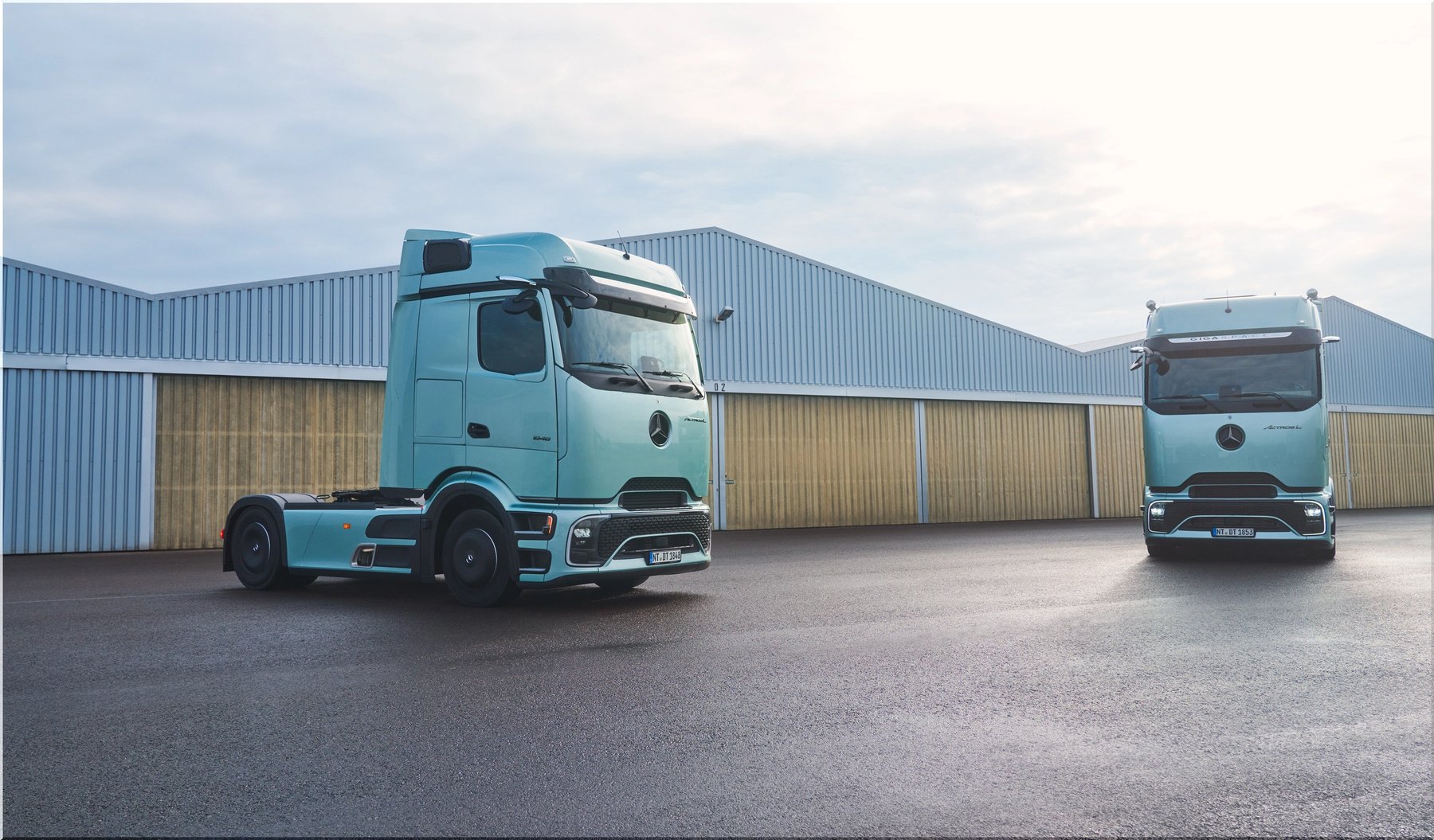 Truck Mercedes Benz ACTROS 1932K
