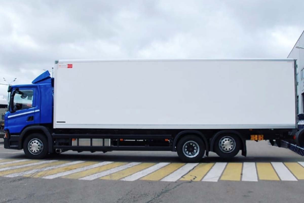 Lastwagen Scania P280 B 6X2*4