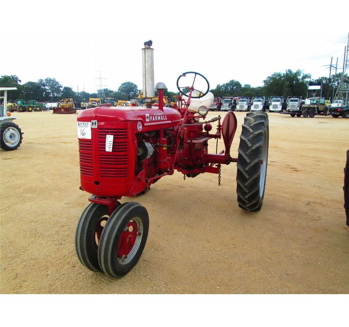 Tractor McCormick Farmall-C