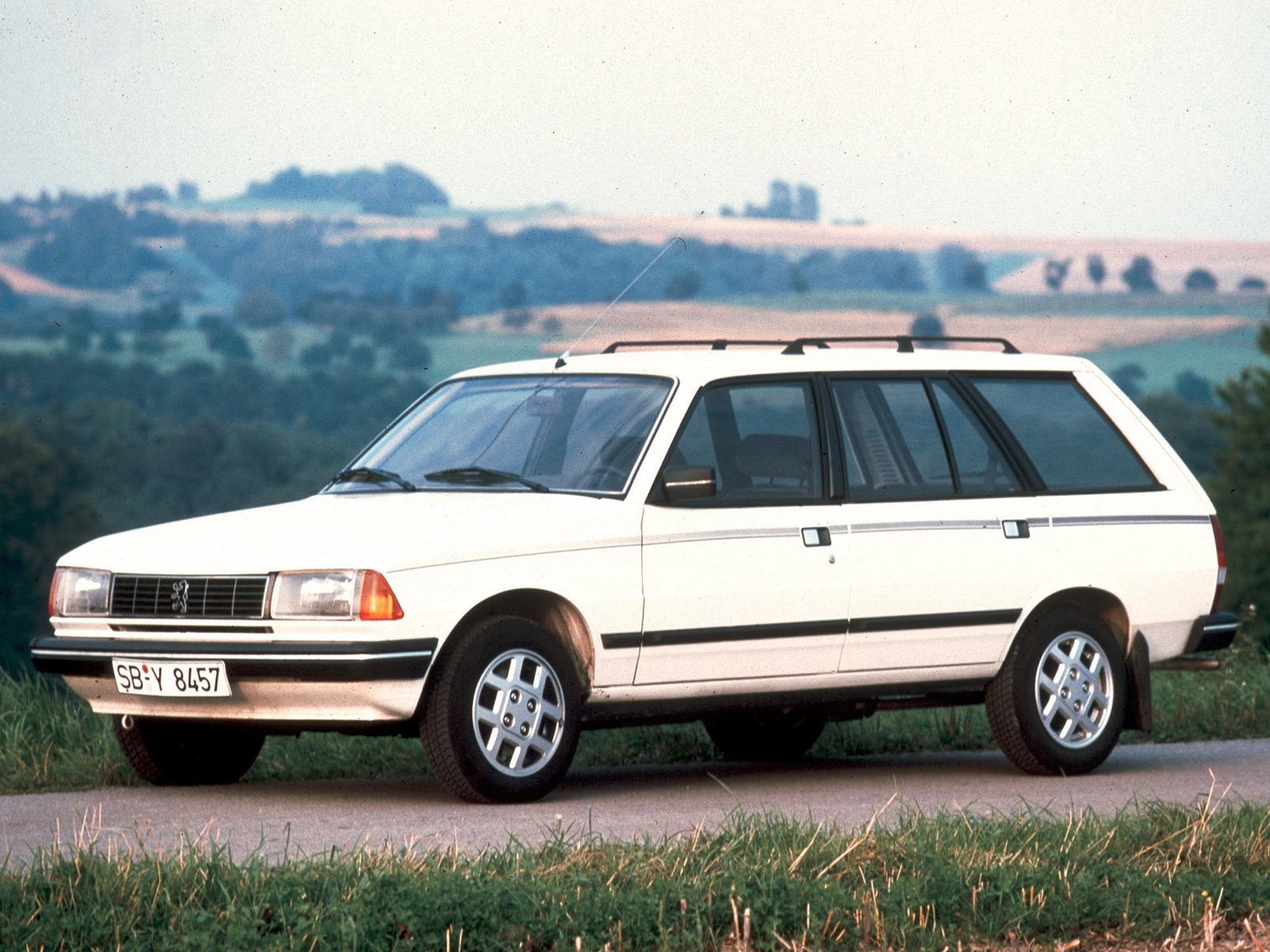 Van Peugeot 305 BESTEL D