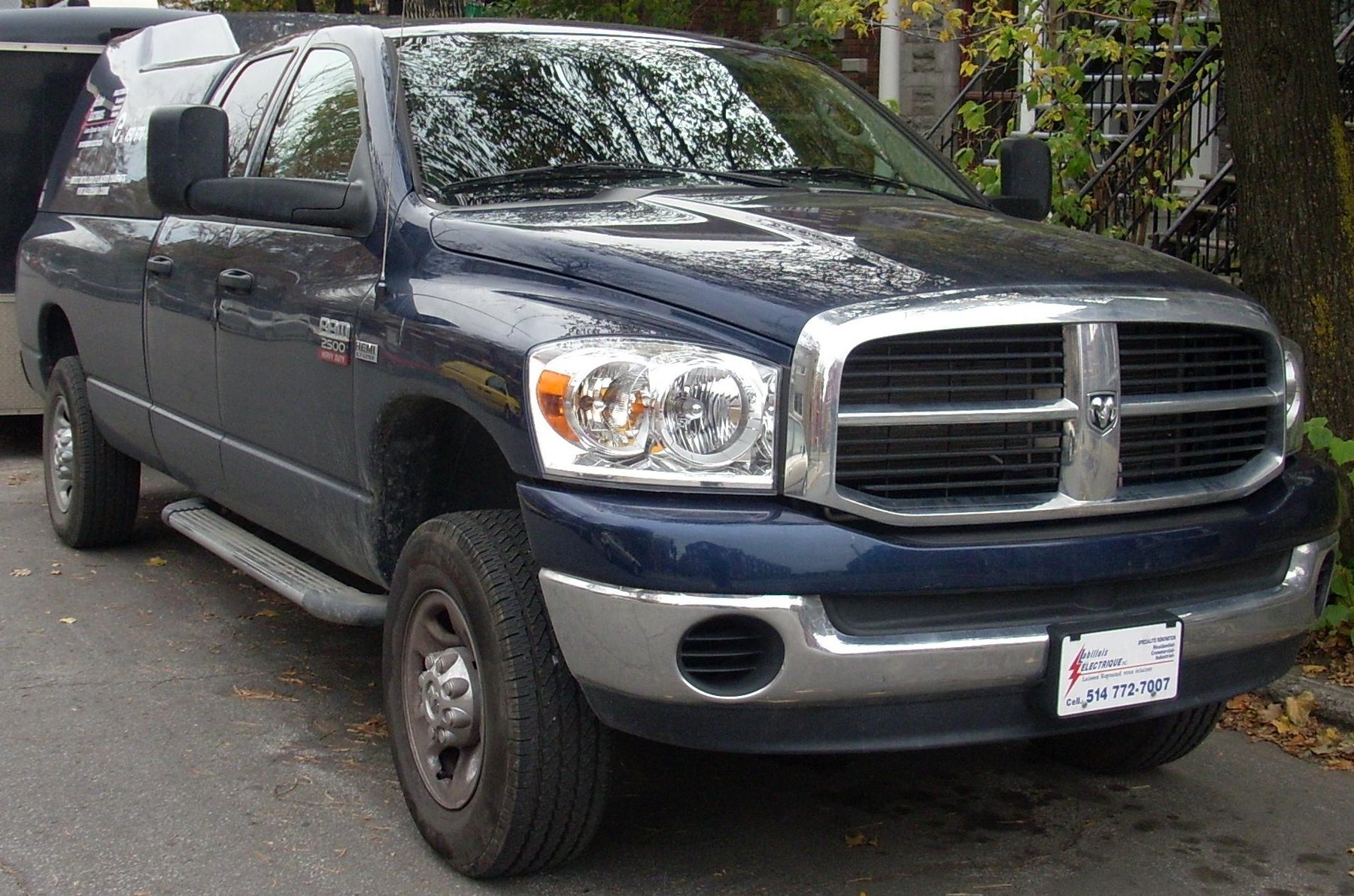 Van Dodge RAM 2500 HEMI