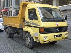 Daimler Benz Mercedes-Benz MB700