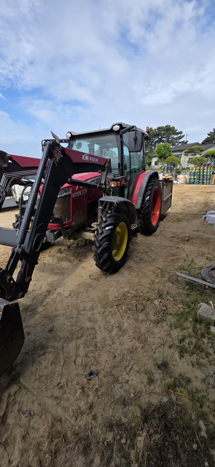 Traktor Massey Ferguson 4709