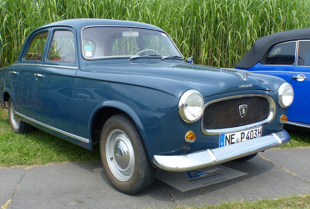 Transporter Peugeot 403 B8D