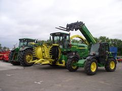 John Deere 7400