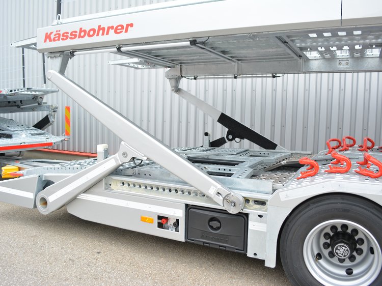Kaessbohrer JS