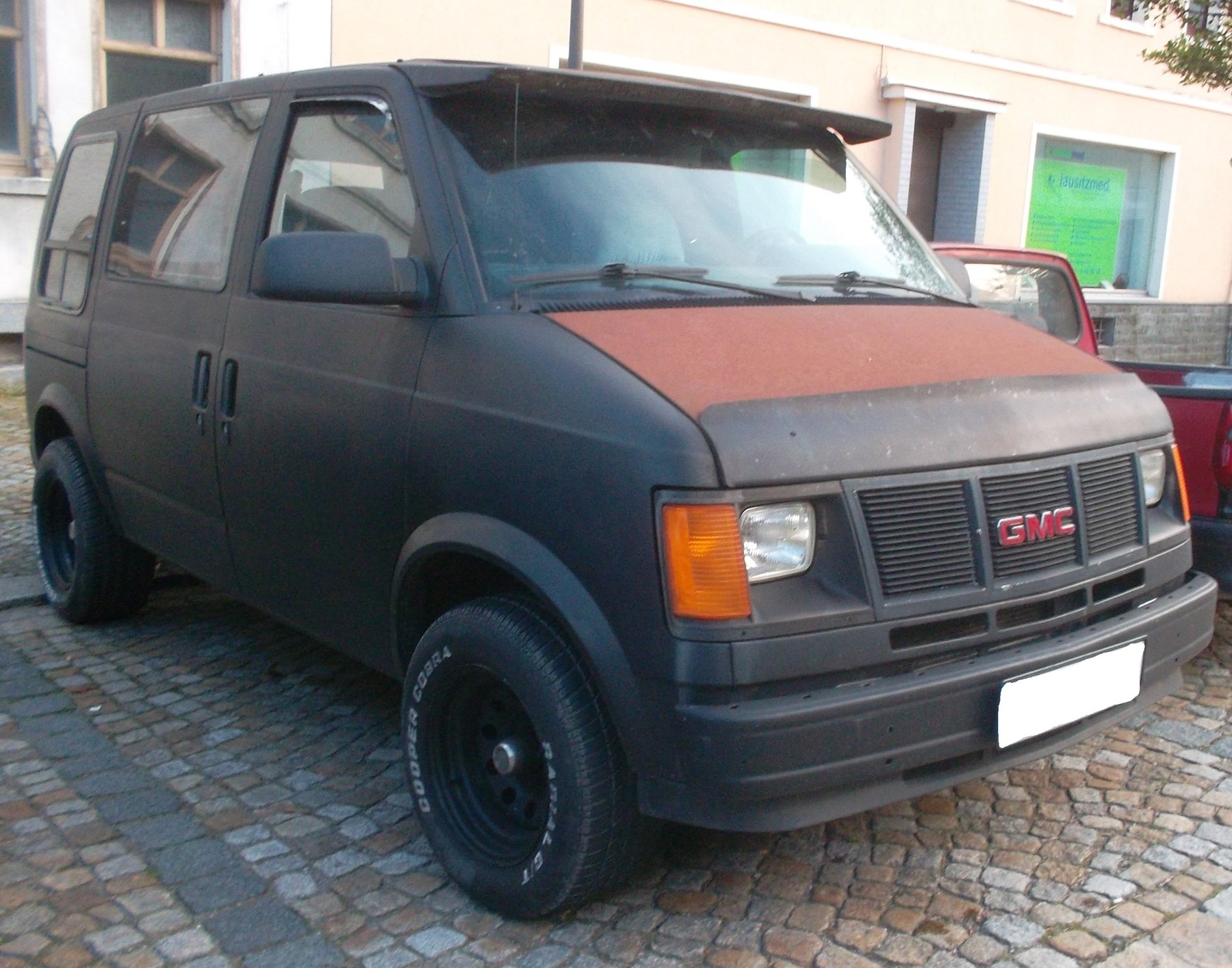 Van GMC SAFARI XT