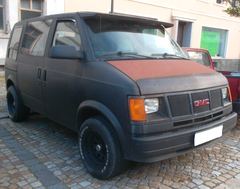GMC SAFARI XT