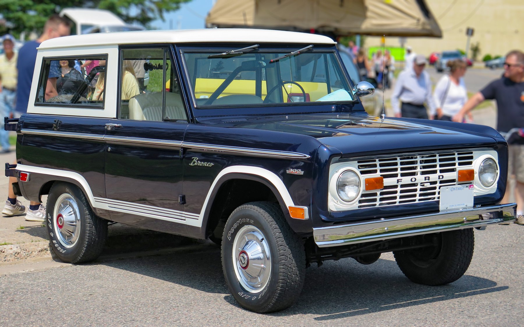 Van Ford BRONCO 1