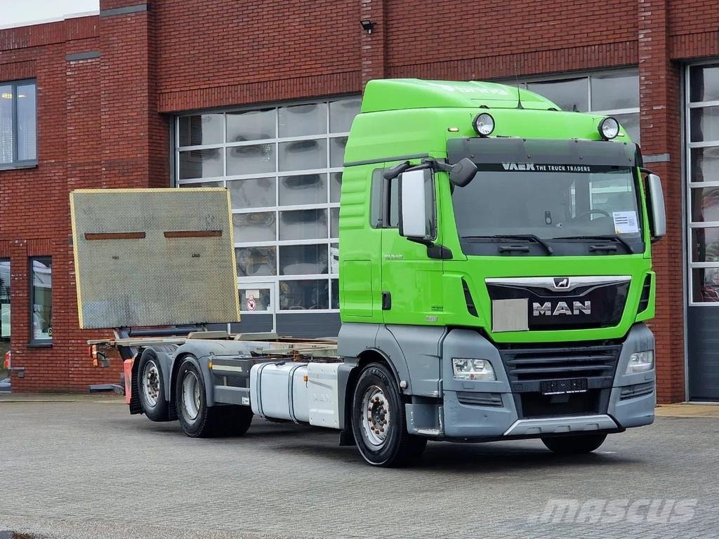 Truck MAN TGX 26.540 6x2-4 LL CH