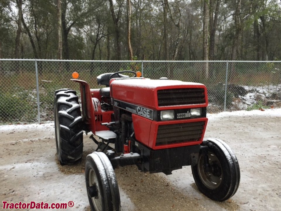 Tractor Case IH 385 (DT)