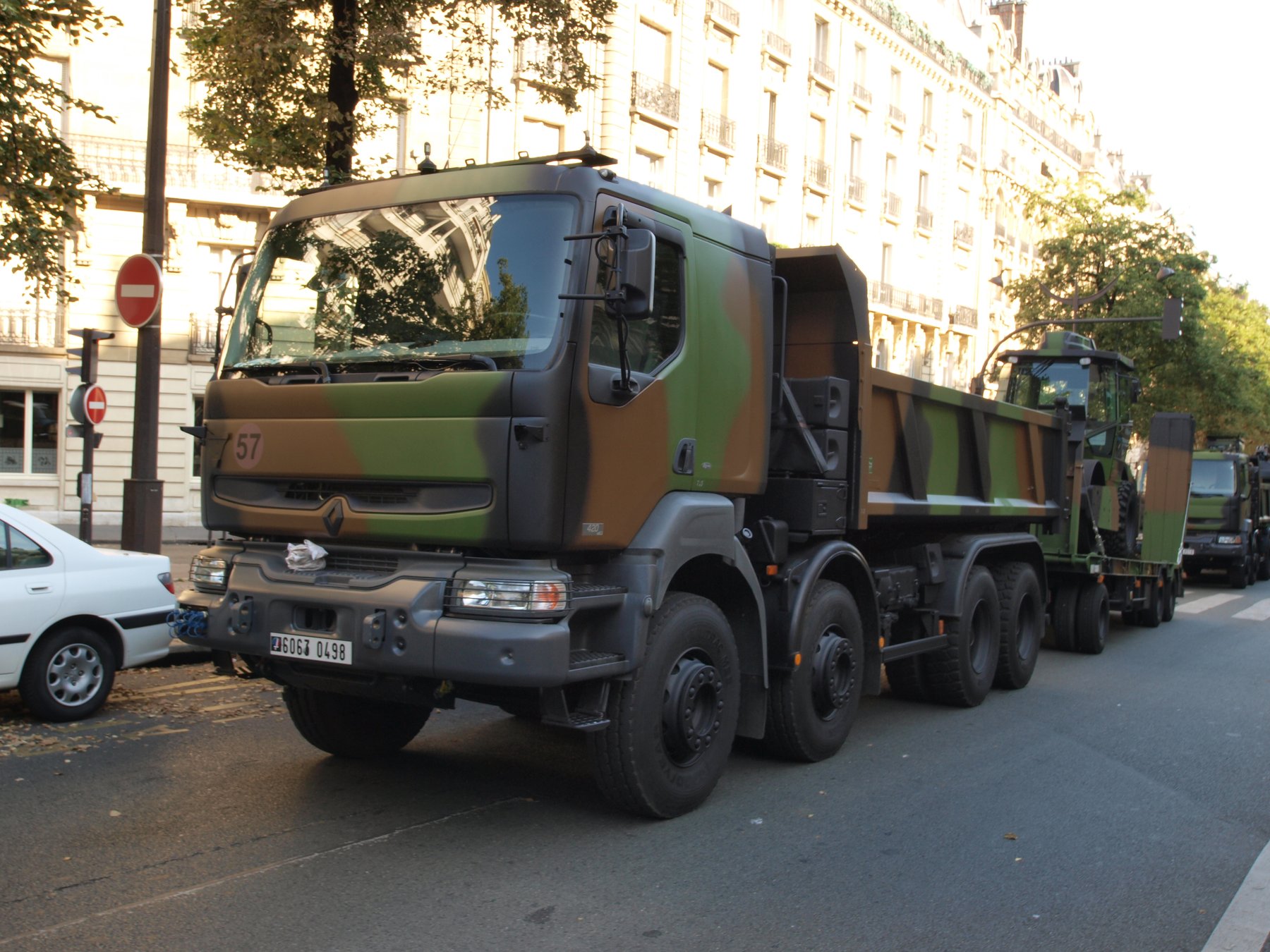 Truck Renault 420-22CVA1-A-6X2/436+138