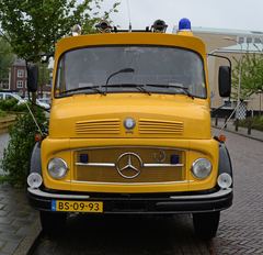Mercedes Benz LF 911 B