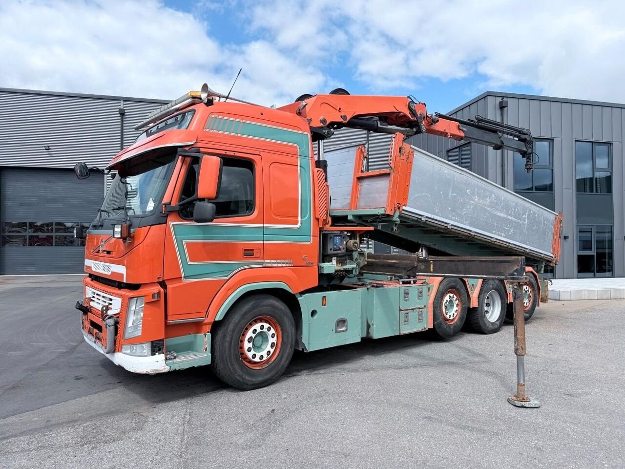 Truck Volvo FM82RB-A8-8X2/200+310+137