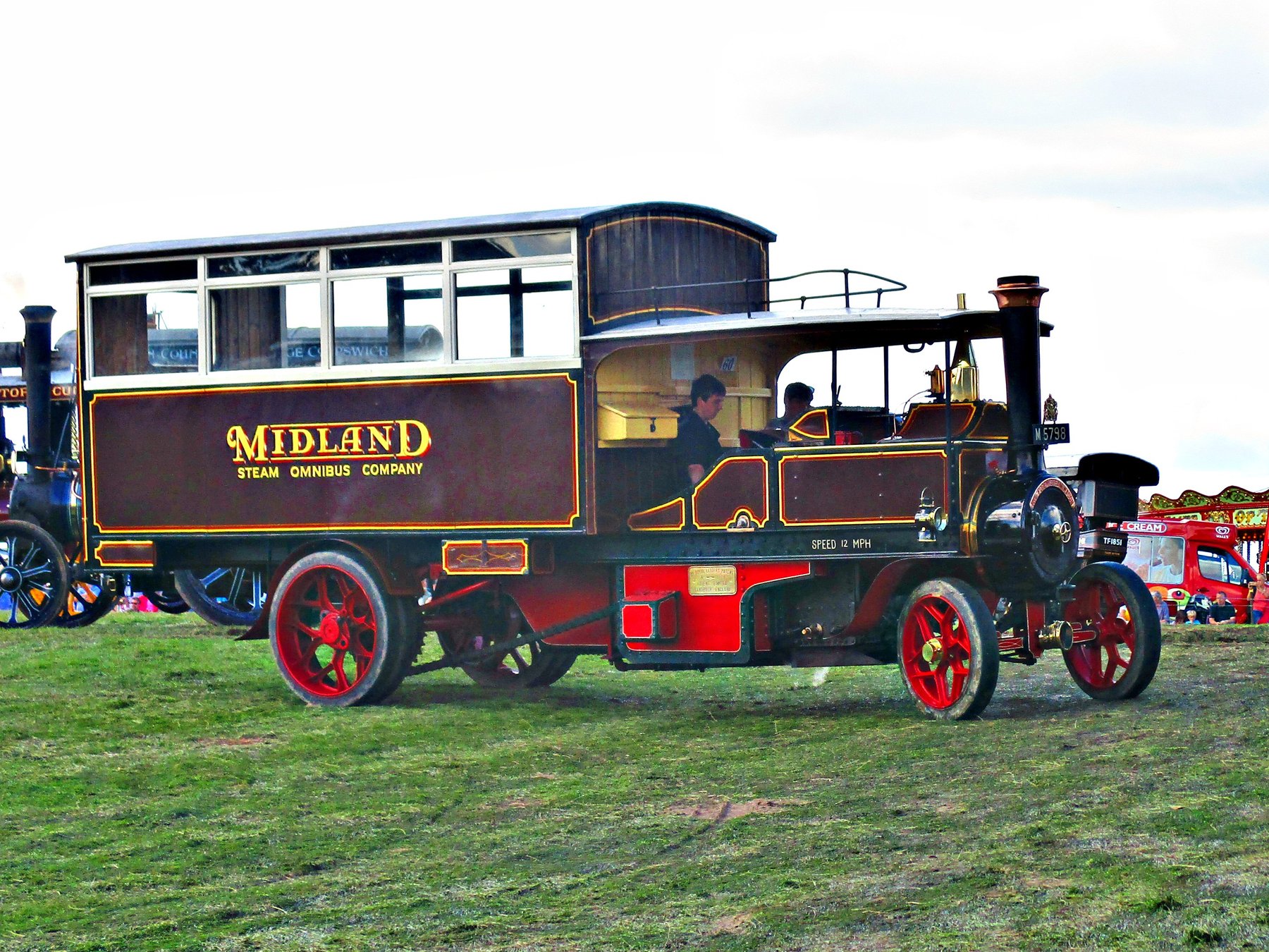Buses & coaches Foden steam bus