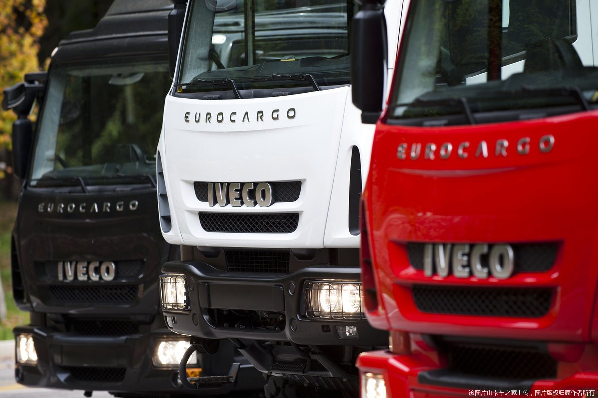 Truck Iveco EUROCARGO 160E25D S-A
