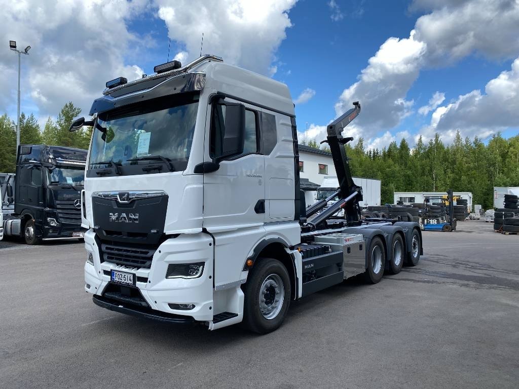 Truck MAN TGX 35.580 8x4 BL/3900