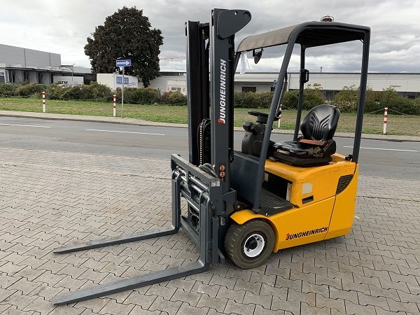Electric forklifts Jungheinrich EFG 110