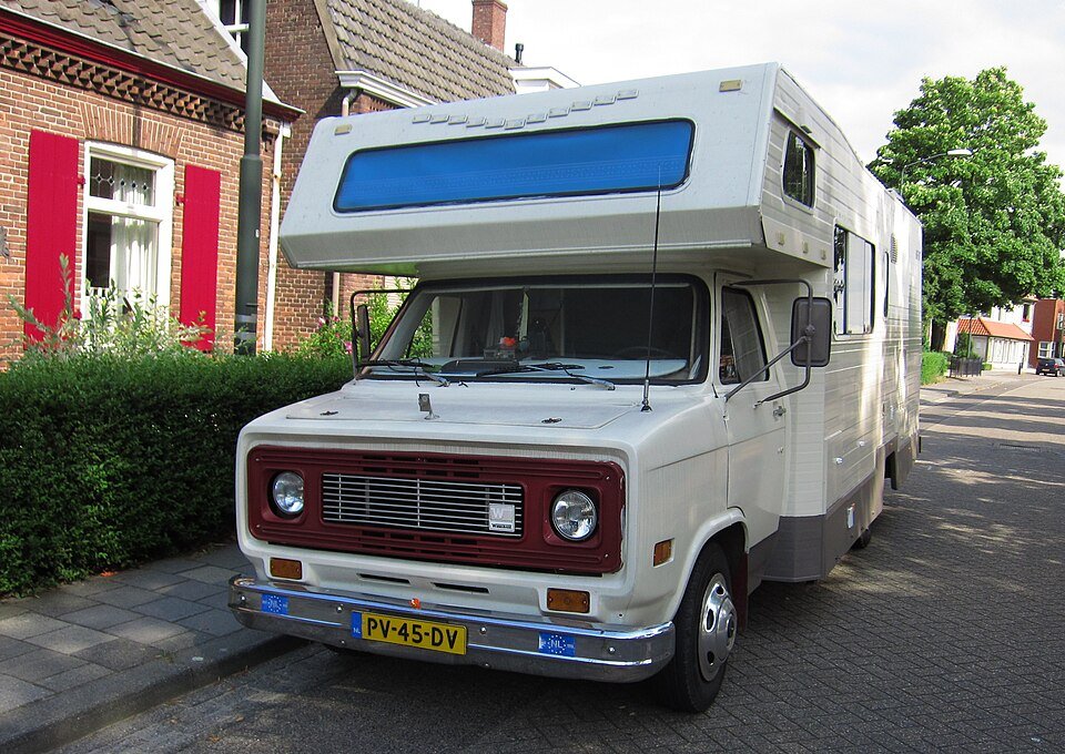 Truck Chevrolet WINNEBAGO KAMPEERAUTO